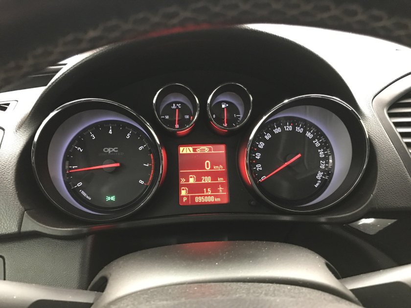 Опель Инсигния панель