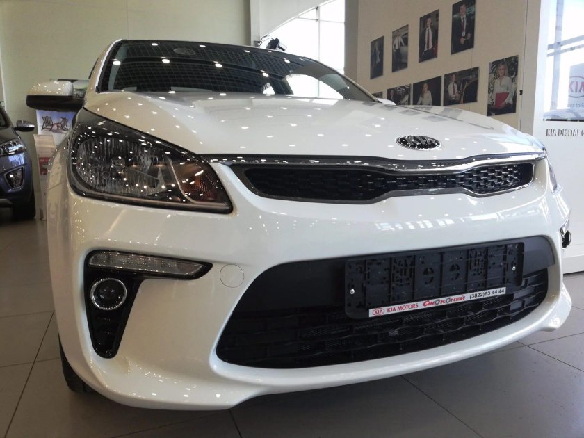Kia Rio 2020 решётка радиатора