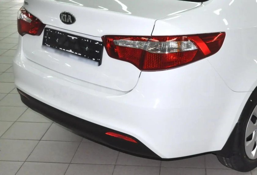 Киа Рио 2015 сзади