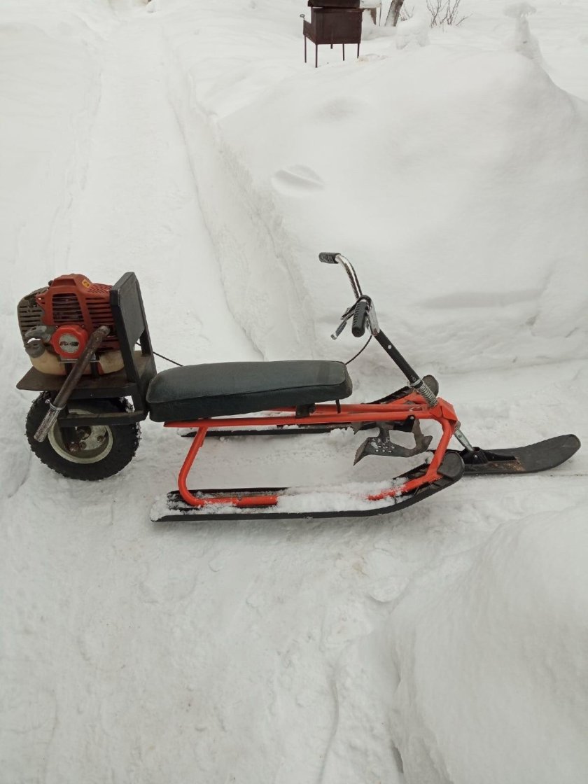 Детский электроснегокат Робинзон 250w