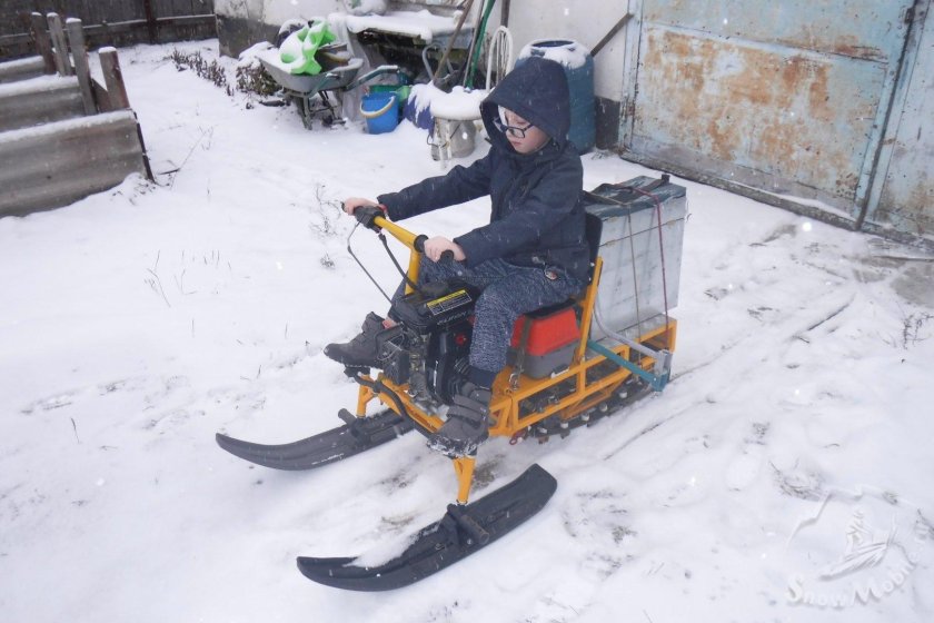 Маленький снегоход