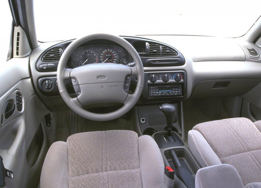 Салон Ford Contour 1998