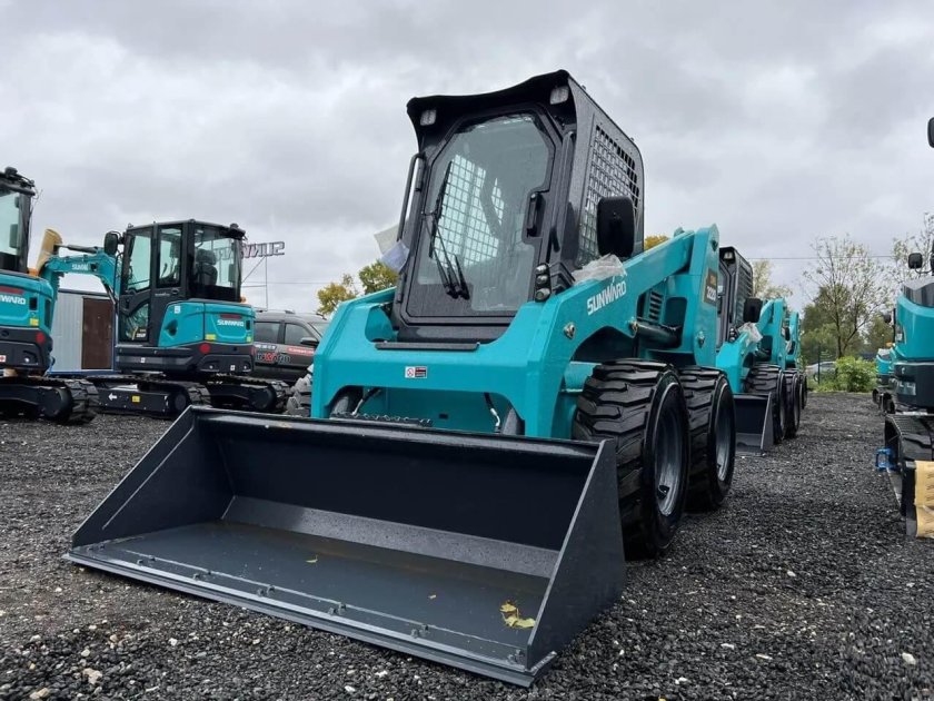 Мини погрузчик sunward swl 3220