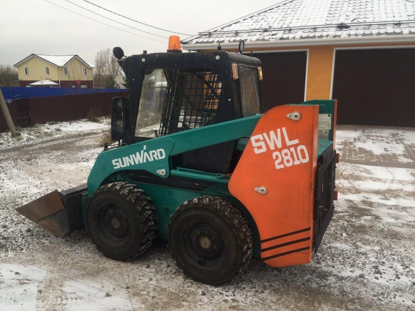Мини погрузчик sunward swl 3220