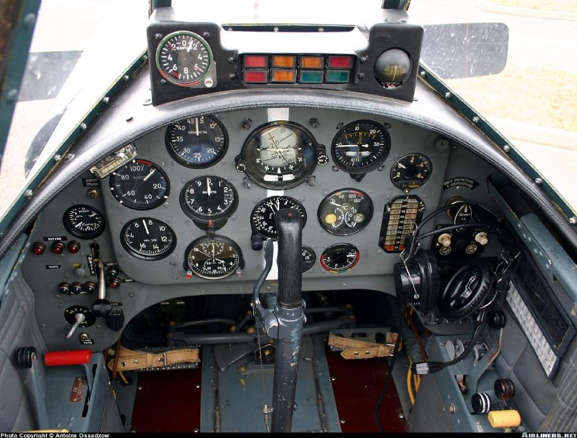 Як-52 кабина пилота
