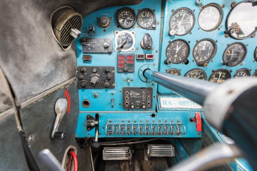 Як 18 приборная панель