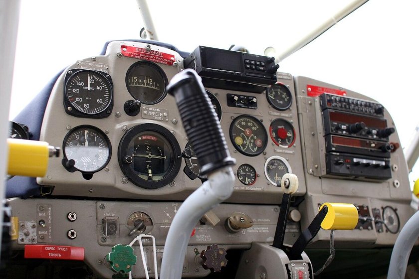 Як 18 кабина