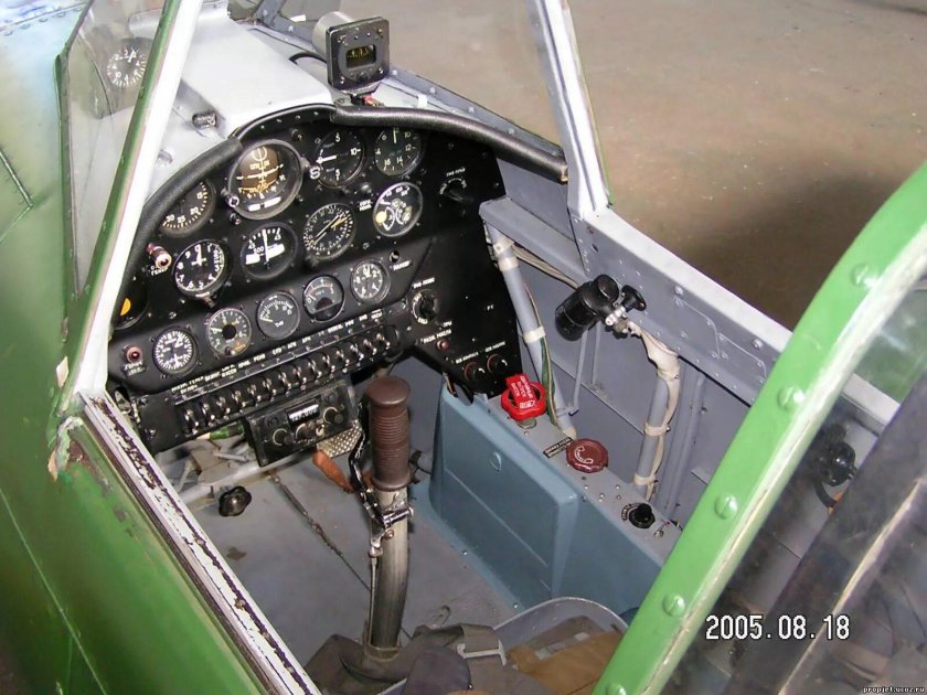 Як 18 кабина