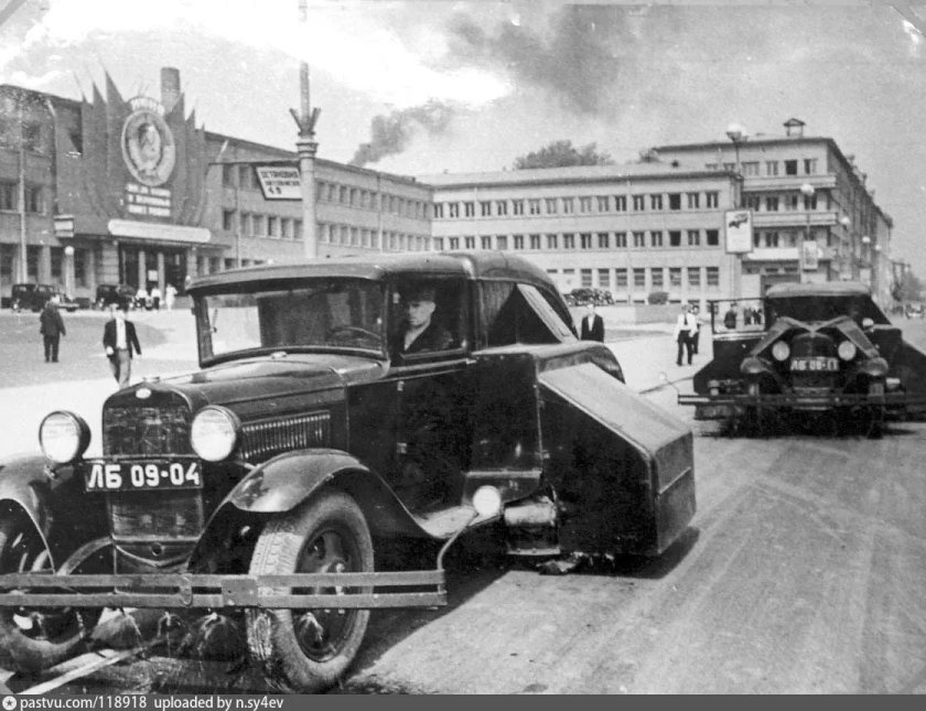 Подметально-уборочная машина ПУ-7