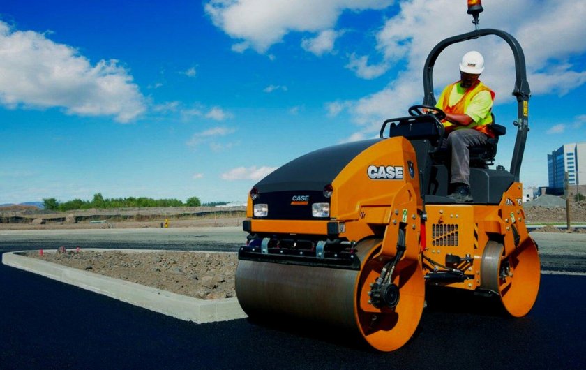 Машина на асфальте