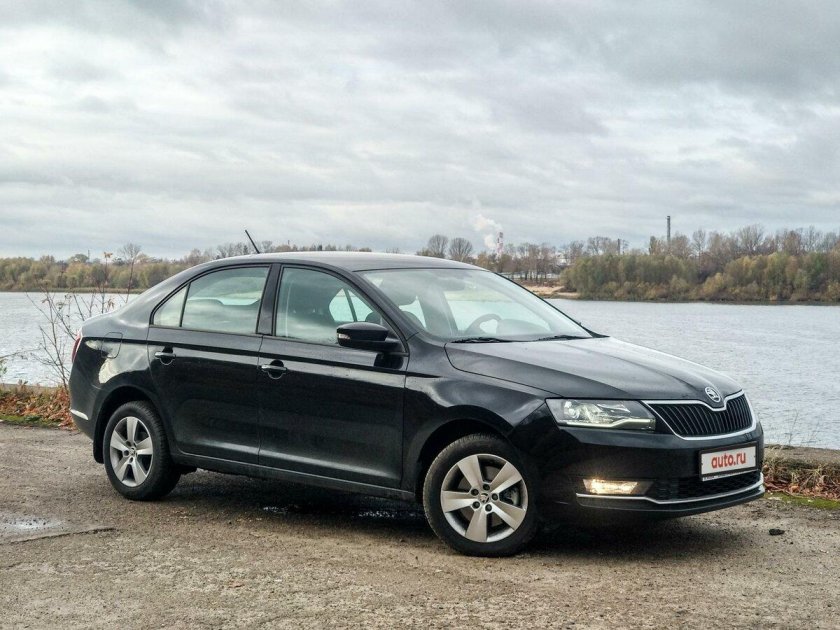 Шкода Рапид 2014 черный