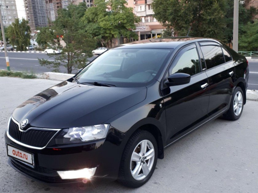 Skoda rapid 2015 черный