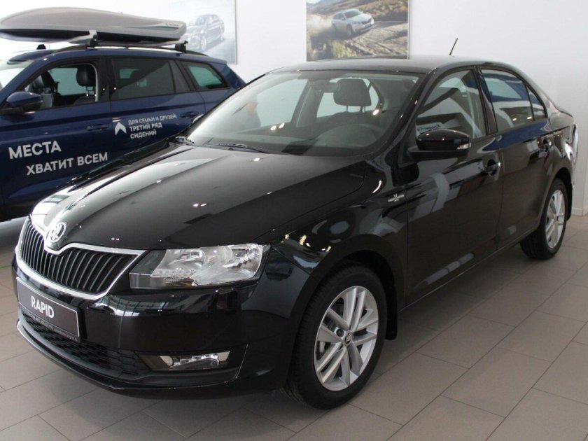 Шкода Рапид 2014 черный