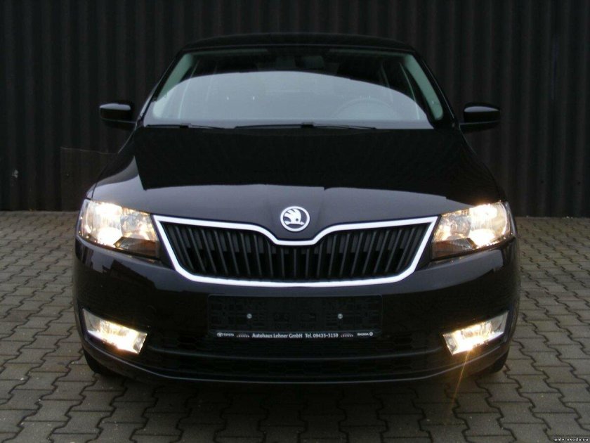 Шкода Рапид 2022 черная