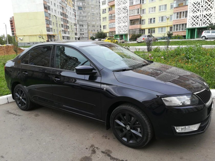 Шкода Рапид 2018 черная