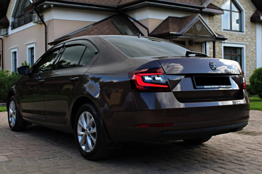 Шкода Рапид 2015 черная