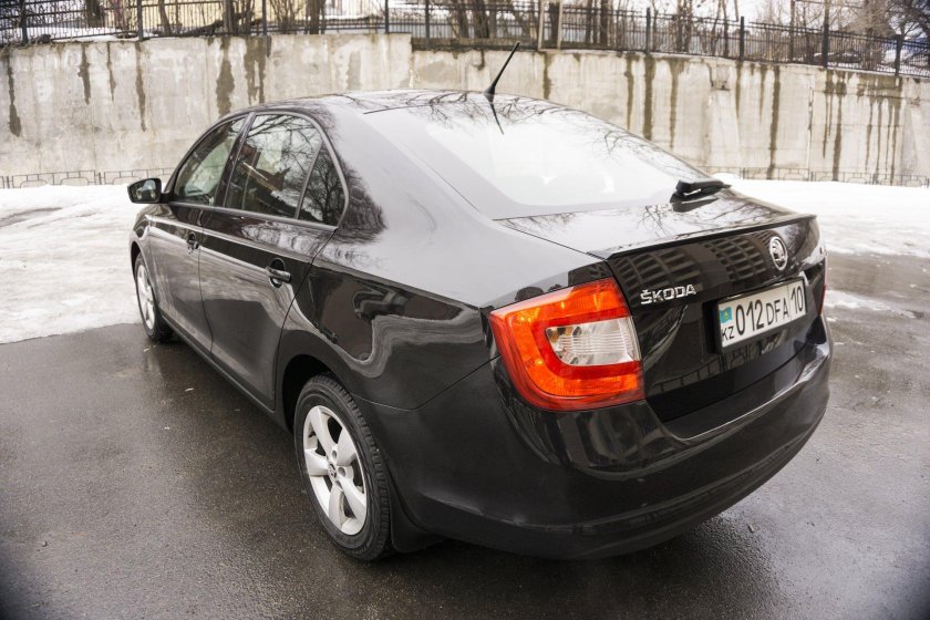 Шкода Рапид 2020 черная