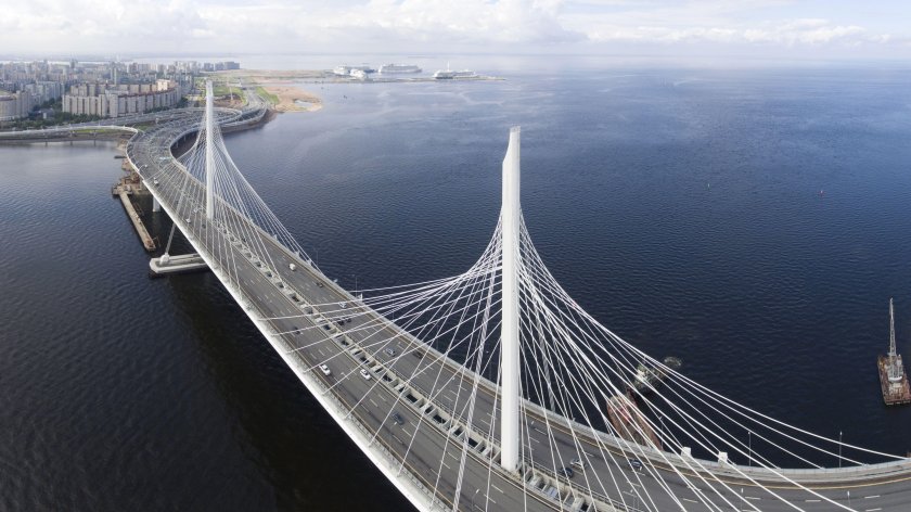 Вантовый мост через Петровский фарватер