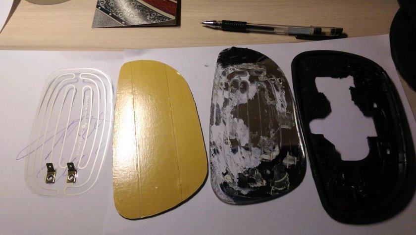 Нагревательный элемент зеркала заднего вида Skoda Octavia Tour