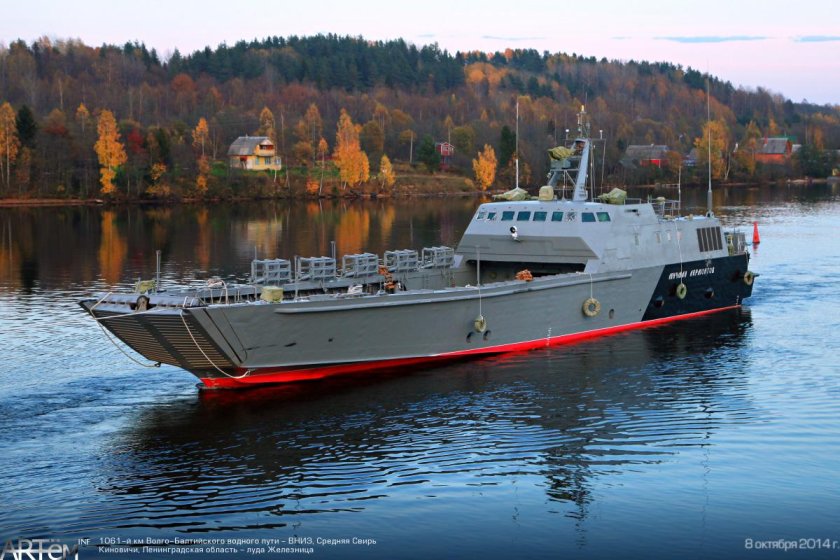 Мичман Лермонтов десантный катер