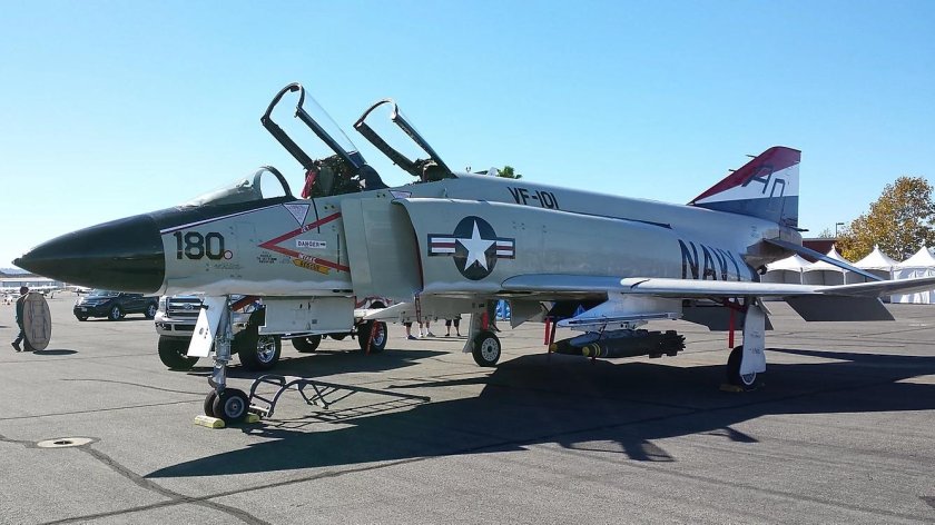 Douglas f-4 Phantom-II