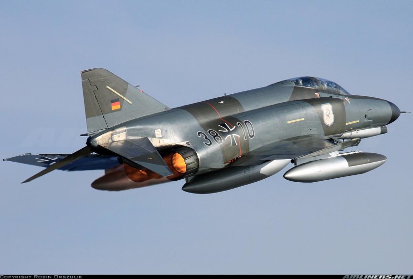 Самолет Douglas f-4 Phantom-II