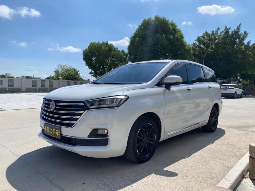 Trumpchi gm8