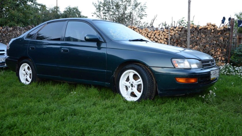 Тойота Corona 1993