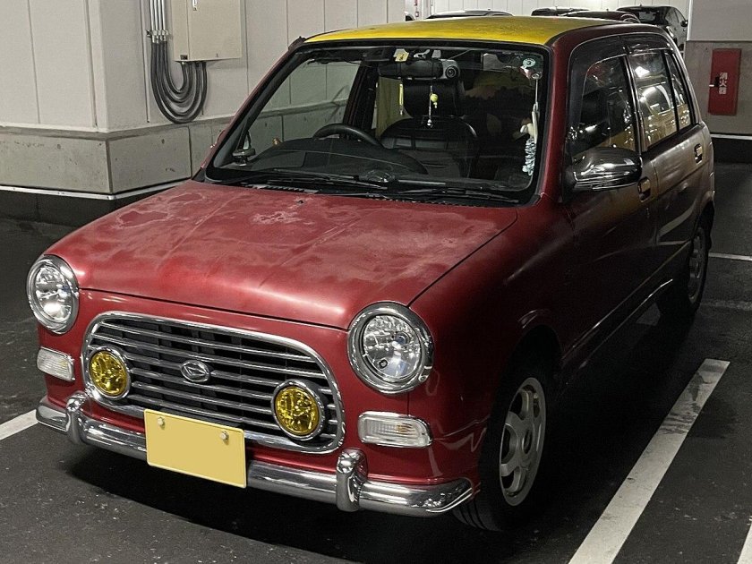 Daihatsu mira gino