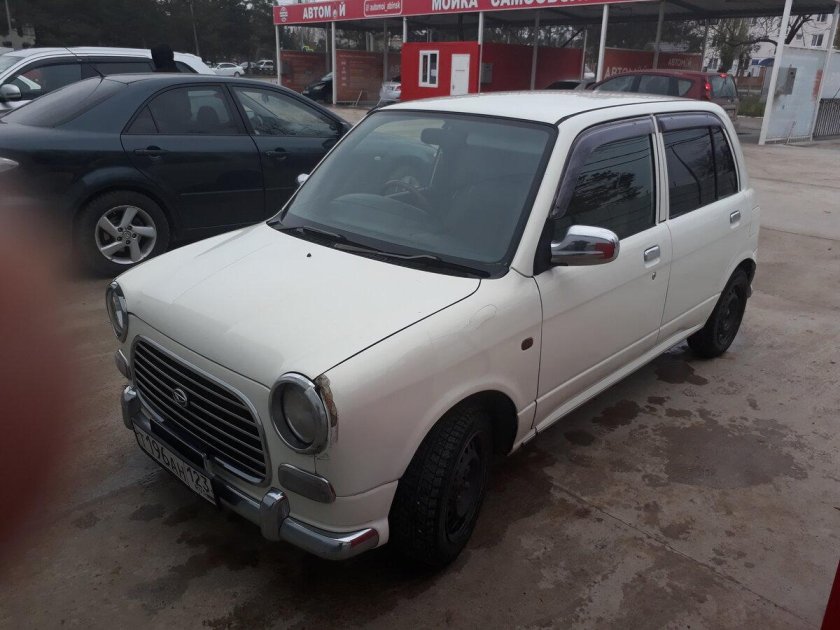 Daihatsu mira gino 1 поколение