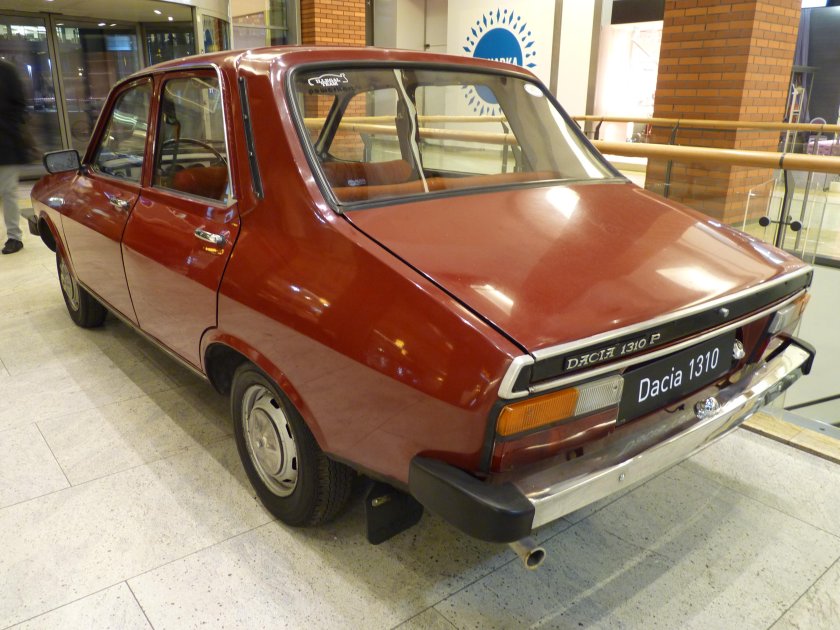 Dacia 1310 седан