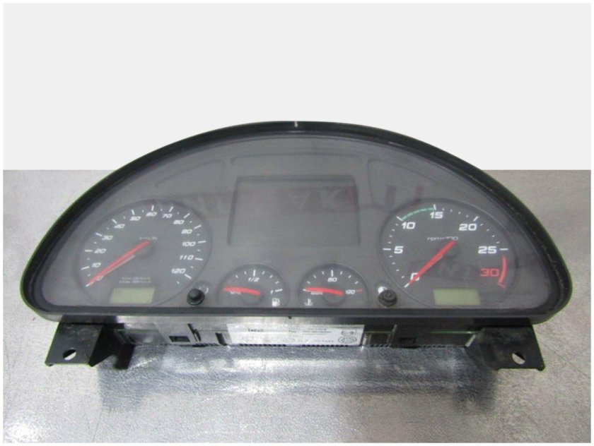 Панель приборов Ивеко Стралис