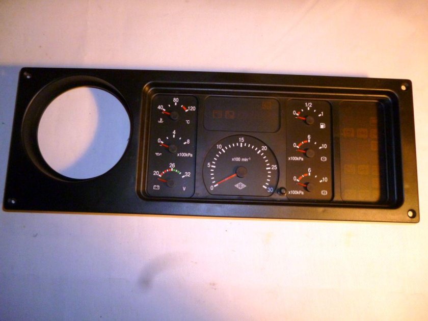 Щиток приборов МАЗ Зубренок ЩП-8096.