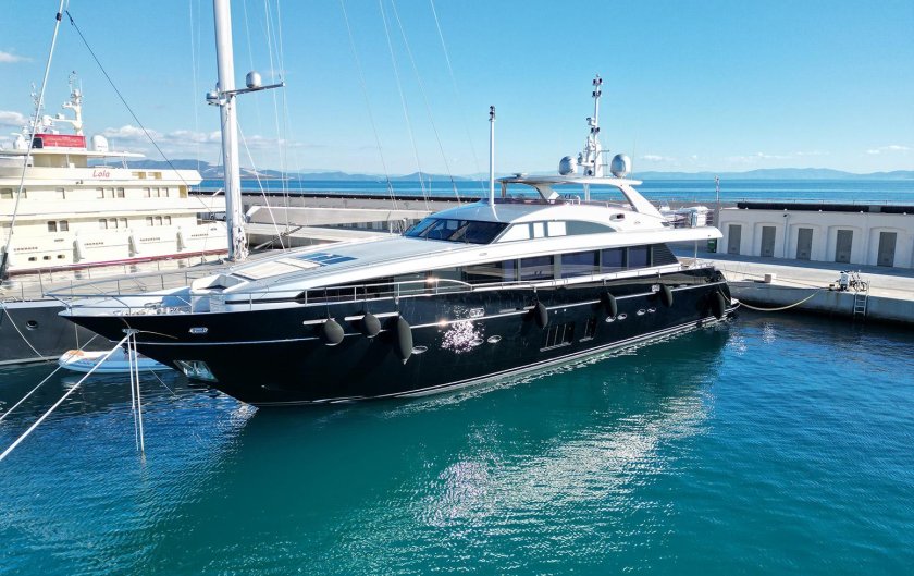 Яхта Navetta 30