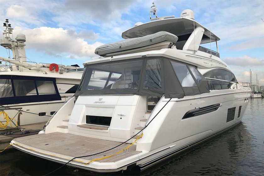 Princess 68 яхта