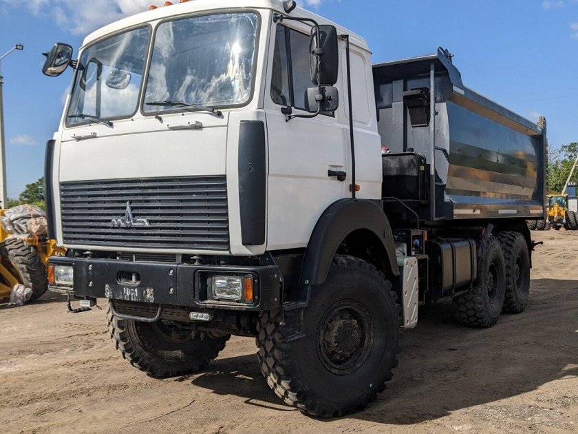 Самосвал 6х6 маз 780130