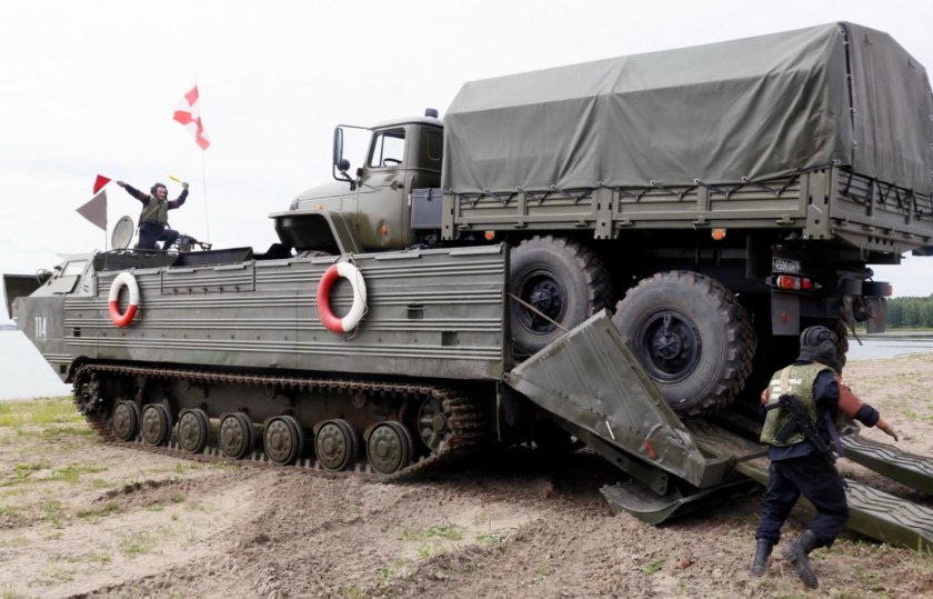 Инженерная машина ПТС-2