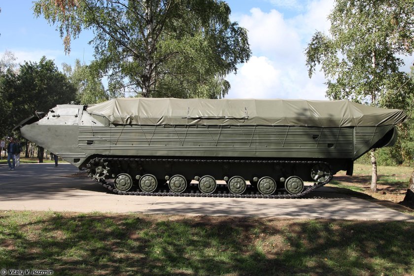 ПТС-2 (плавающий Транспортер средний)