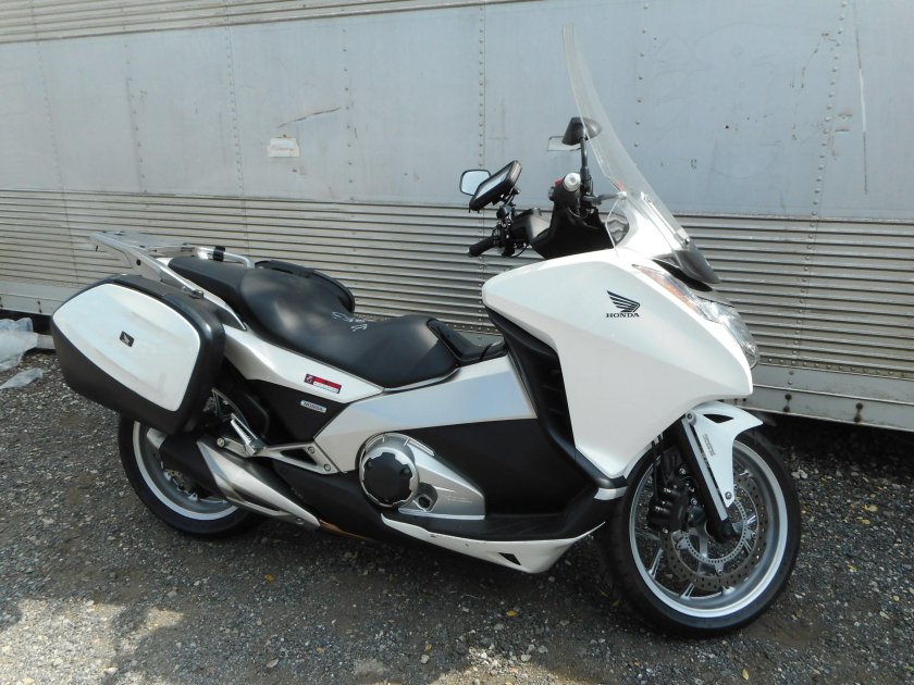 Скутер Хонда 700 кубов