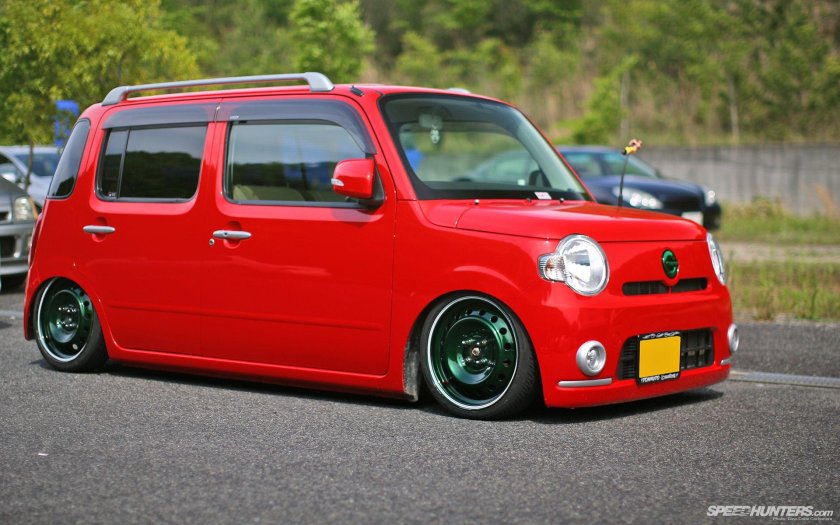 Daihatsu Mira l700