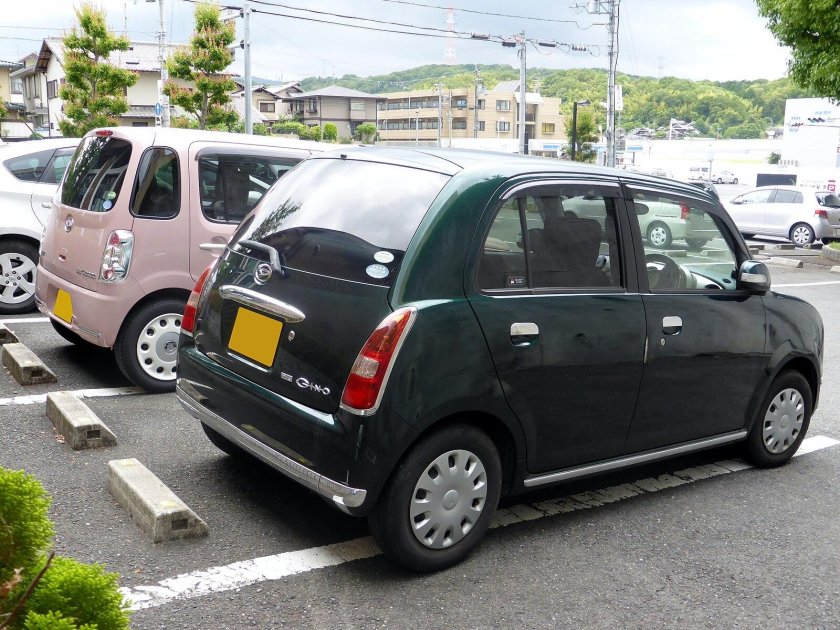 Daihatsu mira gino 2 поколение