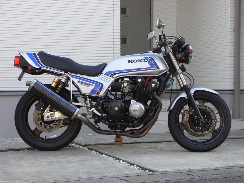 Honda CB 900 Hornet