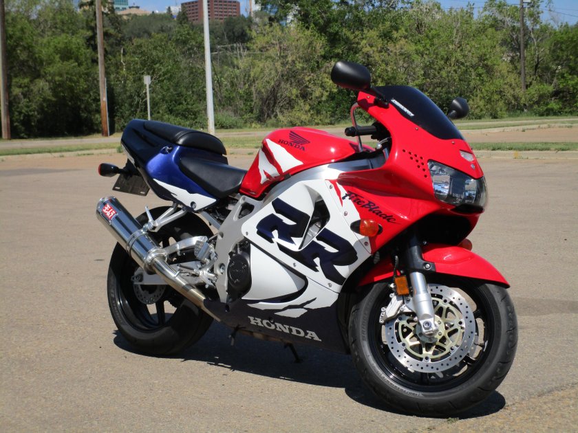 Honda cbr 919 rr