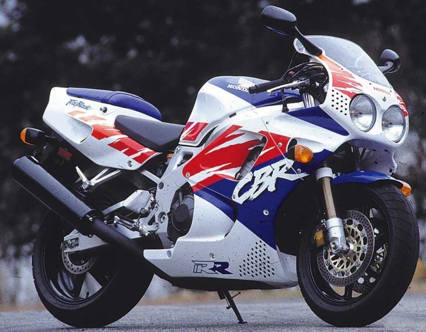 Honda cbr 900 rr