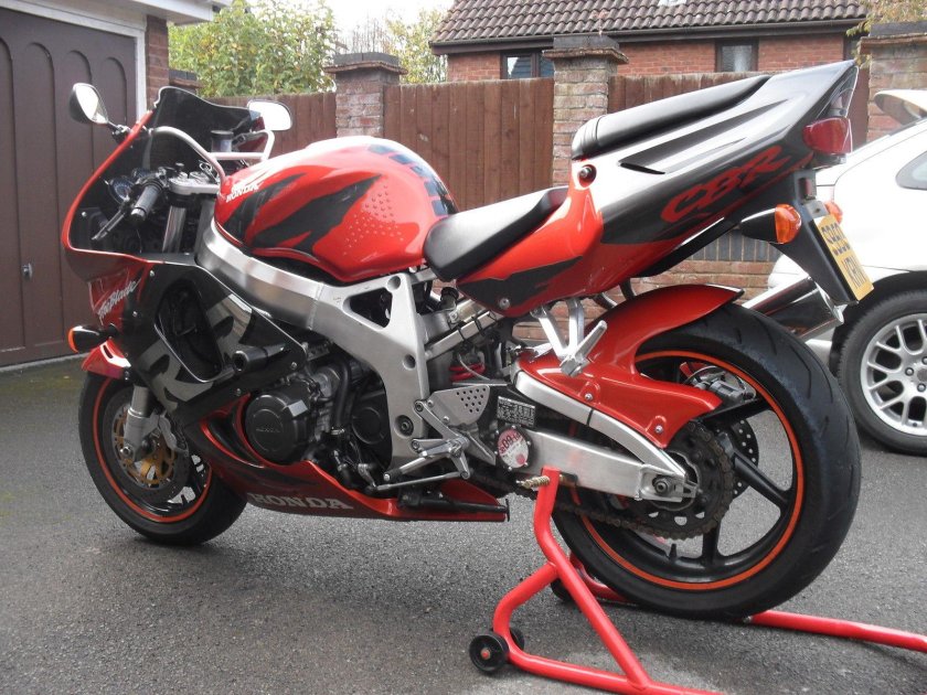 Honda Fireblade cbr900rr EVO