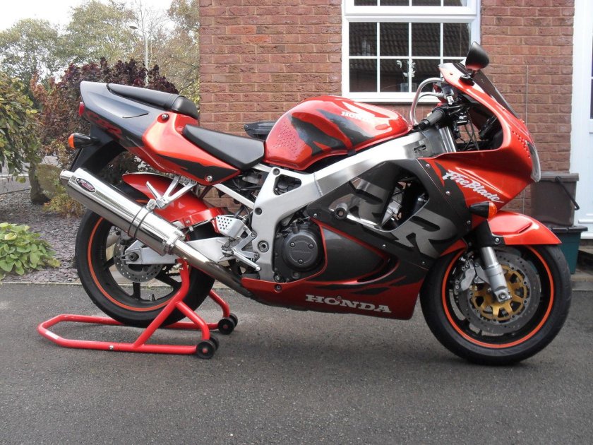 Honda CBR 900