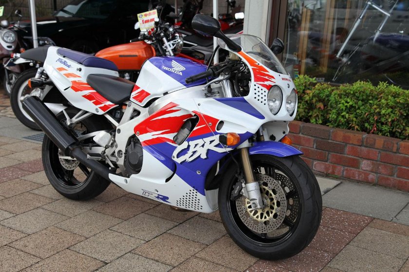Honda CBR 900