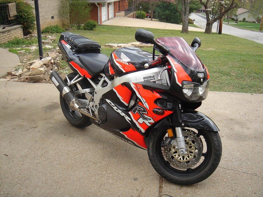 Honda CBR 900