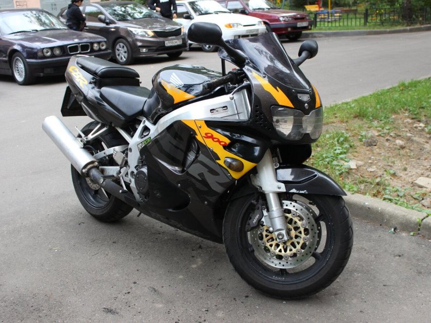 Хонда сбр 900 рр