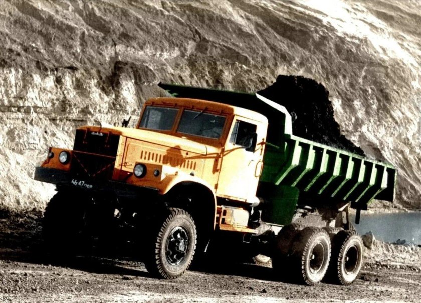 КРАЗ-256б самосвал